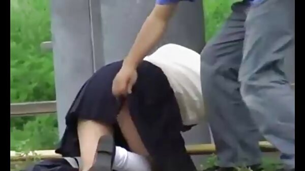 கவர்ச்சியான ஜப்பானிய ஆசாமி குபோடா தன் புண்டையை ஆட்டுகிறாள்