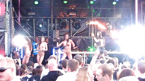 சேவல் பிரியர் சுசுகா இஷிகாவா உறிஞ்சும் பயிற்சிகள்