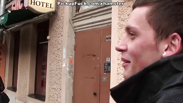 பிரவுன்ஹெட் அழகி ரினா யுயுகி தனது வாயில் கடினமான சதையை அனுபவிக்கிறாள்