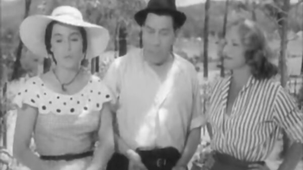 ஷெமலே சாண்ட்ரா அனைத்து சாத்தியமான பாணிகளிலும் தனது ஆசனவாயை புணர்ந்தார்