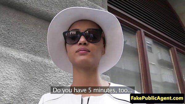 சூடான மார்பளவு பெண் லெக்ஸி ஸ்வாலோ பெரிய டிக் உறிஞ்சும்